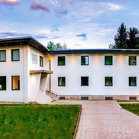 Das Tann Rooms & Wine Thale Ngoại thất bức ảnh