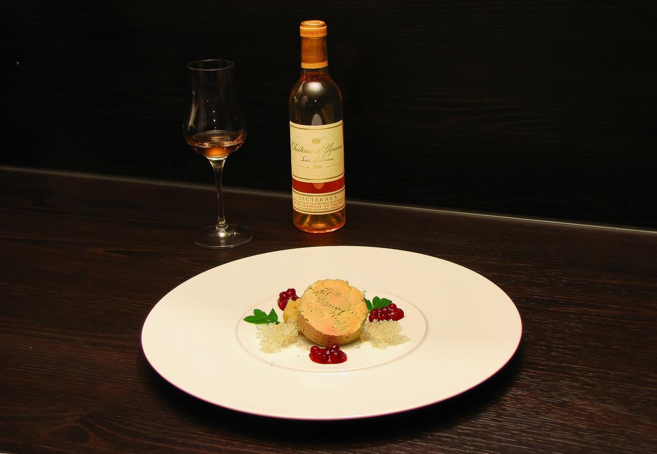 Das Tann Rooms & Wine Thale Ngoại thất bức ảnh